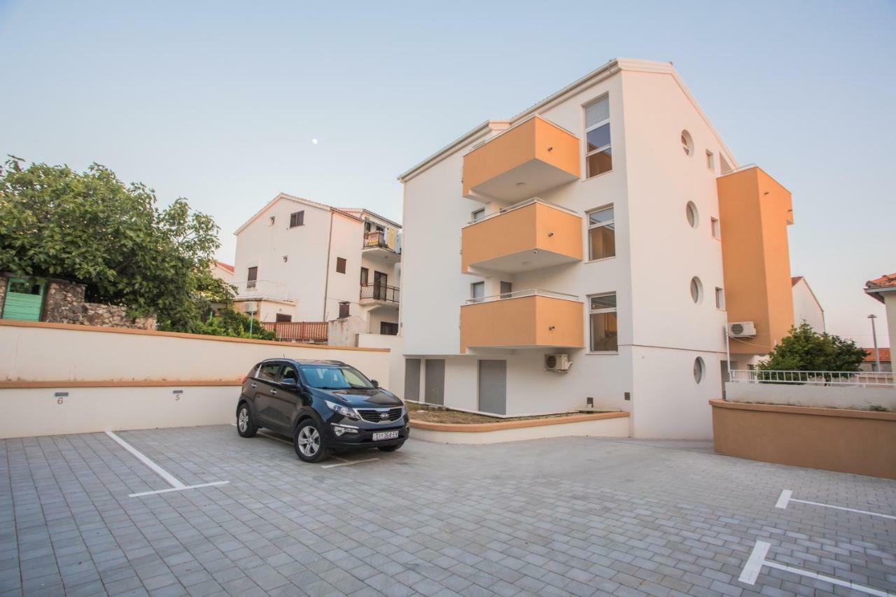Apartment Luni Primosten Bagian luar foto