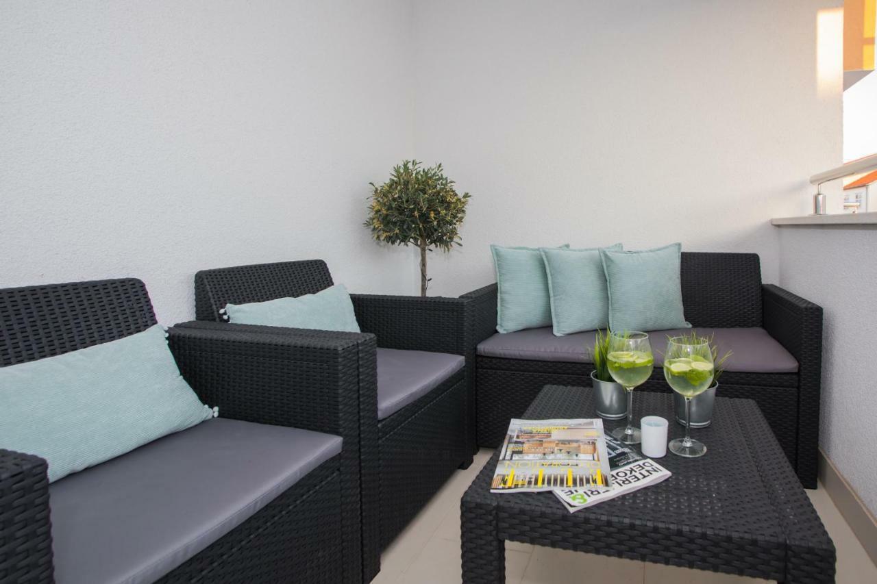 Apartment Luni Primosten Bagian luar foto