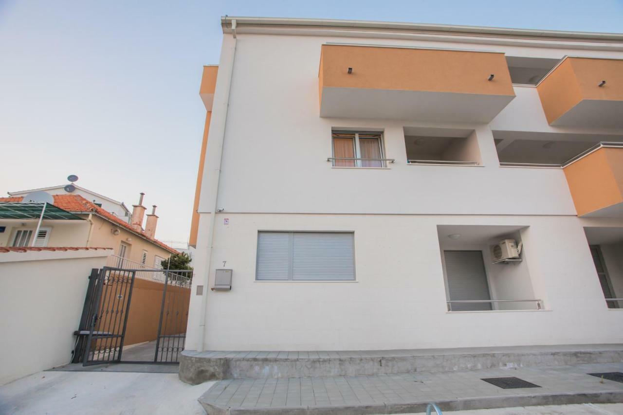 Apartment Luni Primosten Bagian luar foto